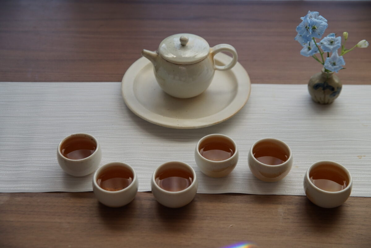 会場限定の烏龍茶セット・希少白茶・オリジナル小物バッグ